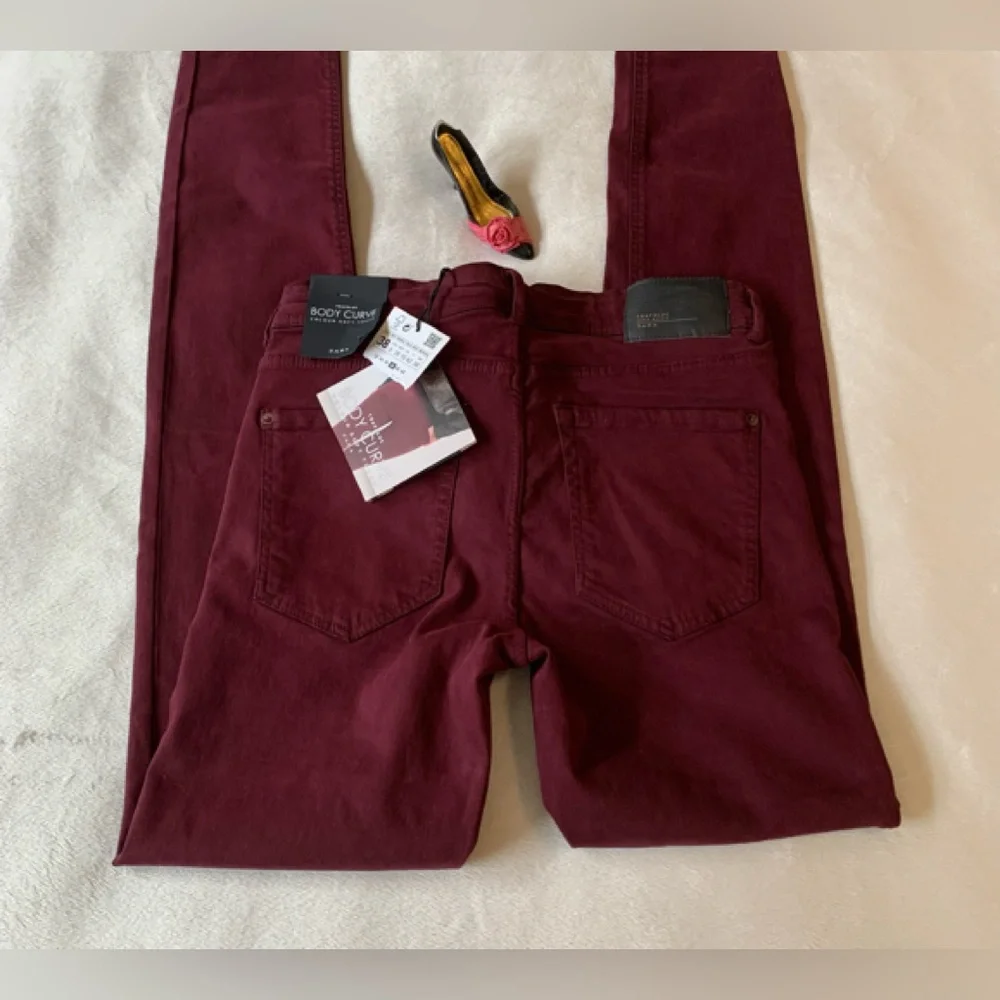 ZARA TRAFALUC deep maroon super skinny ladies jeans size 6 NWT